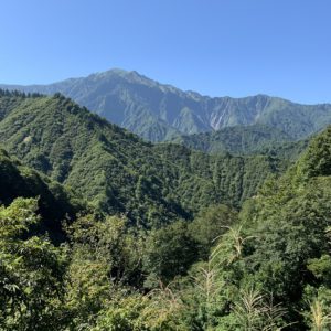 迫力の越後駒ケ岳@R352