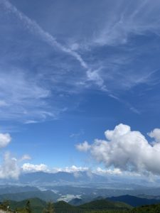 美ヶ原高原からの見下ろす雄大な風景