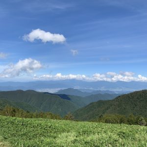 美ヶ原自然保護センターから見下ろす眺望