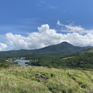 ビーナスラインから蓼科山を望む2019.9