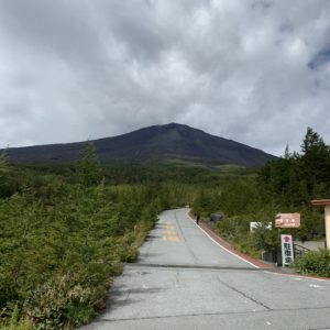 須走口五合目から富士山頂を望む