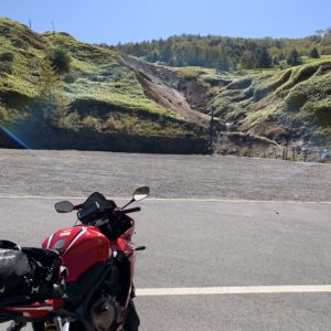 硫黄のにおい一杯の万座温泉エリア