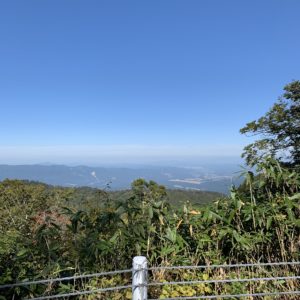 標高を上げた奥志賀林道