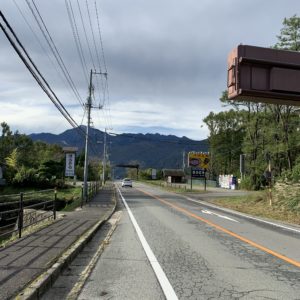 南アルプス山系最北の山々に向かうコース