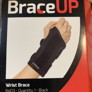 手首用サポーターBraceUP