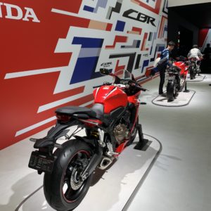 CBRが3台並ぶHONDAメインコーナー
