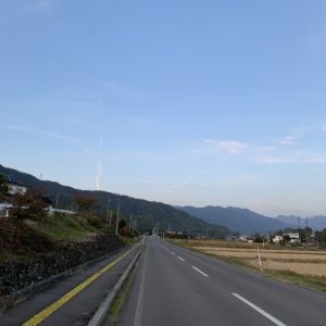 上田市街を避け、裏道で上田菅平ICに向かう