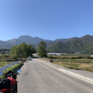 北アルプスにぐっと迫るルート風景