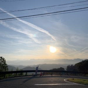 日没が近づき旅愁気分が増幅される風景＠アルプス展望道路