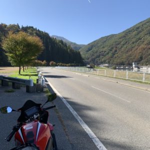 美和湖を過ぎても快走ルートが続きます