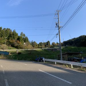 上りヘアピンが続き眺望が抜けていく予感が。