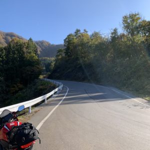 ロードコンディションがよくなりながらも上りタイトターン@小川アルプスライン②