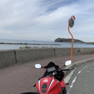 防波堤と海と富士山とCBR650R