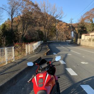 秋と冬が入り混じる秩父の風景withCBR650R