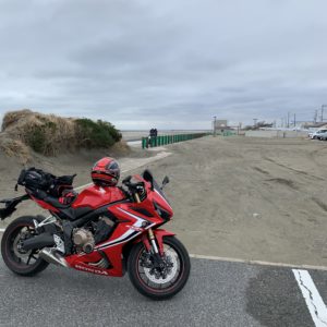 r30の海沿いパーキングにてwithCBR650R