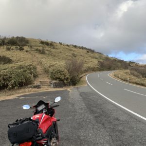 西伊豆スカイライン戸田駐車場にて達磨山を望む with CBR650R