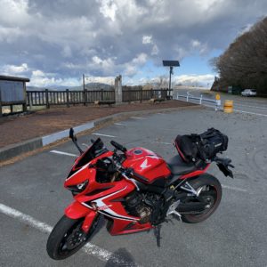 晴れていれば富士山が見れるスポット「巣雲山駐車場」withCBR650R②