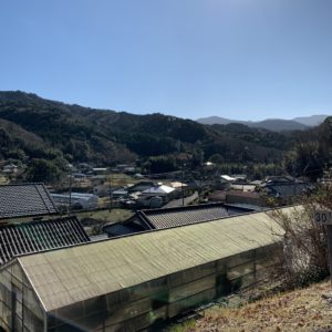 山間部の村合に入っていく伊豆スカイライン