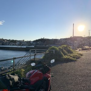 稲取港とSunset直前の太陽とCBR650R