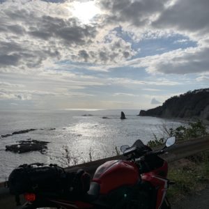 外房・勝浦の海沿いロードの壮観さ+旅愁ショットwith CBR650R