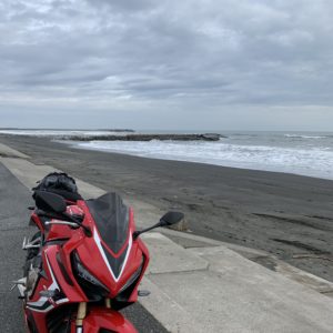 砂浜が広がる一宮海岸with CBR650R