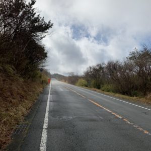 有料道路と風景・走りやすさに遜色ないr20
