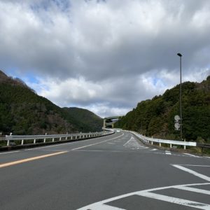 伊豆名所・河津七滝ループ橋にて