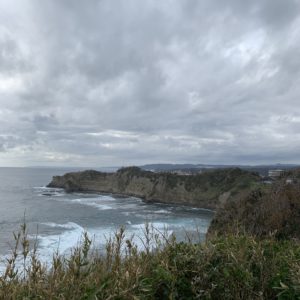 勝浦灯台からの房総のワイルドな眺望
