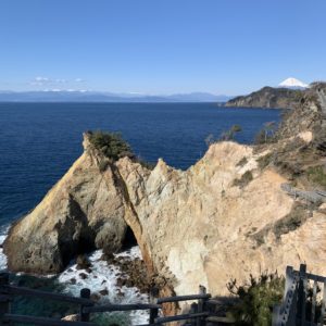 西伊豆・黄金崎公園からの馬ロック&富士山view