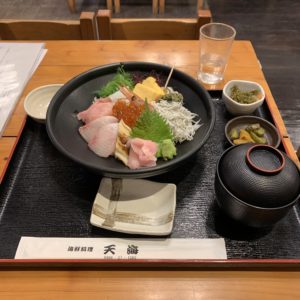 江の島「海鮮料理天海」の海鮮丼