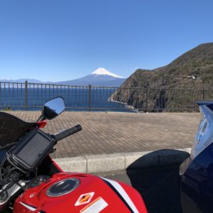 西伊豆・煌めきの丘の富士山with CBR650R