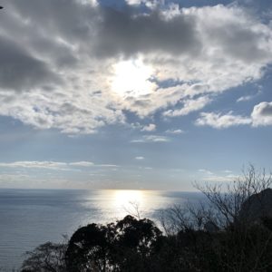 西伊豆マーガレットラインのとある展望台での旅情感あふれる風景