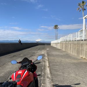 雰囲気たっぷりの逗子マリーナ外周ルートの富士山ビューwith CBR650R