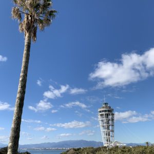 空と江の島展望塔の風景