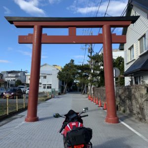 葉山の森戸神社第一の鳥居とCBR650R