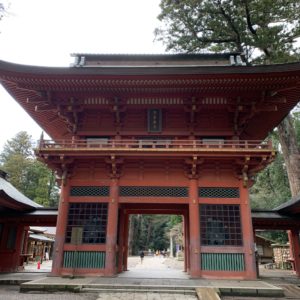 鹿島神宮・桜門にて