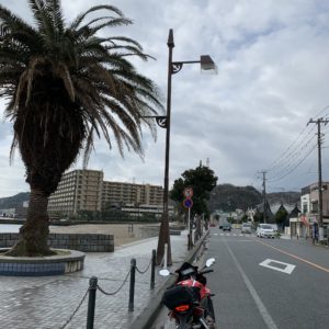 横須賀・久里浜海岸にてwith CBR650R②