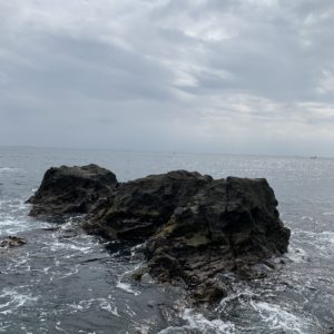 城ヶ島公園・旧安房埼灯台の麓からの海の眺め