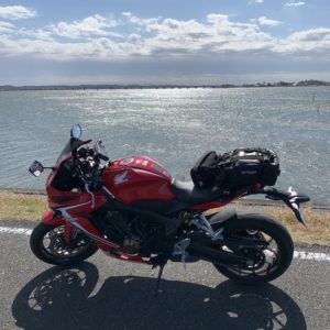 北浦の湖面に陽光が反射するscene with CBR650R