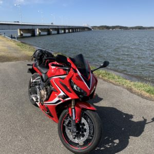 北浦大橋のふもとから橋を望むwith CBR650R