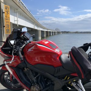 北浦大橋を西から望むwith CBR650R