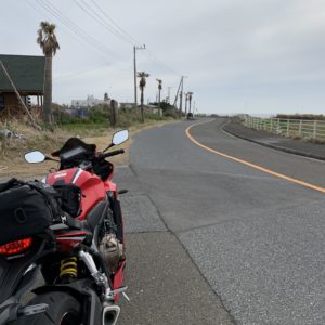 房総フラワーラインのひとつ海際ラインにてwith CBR650R
