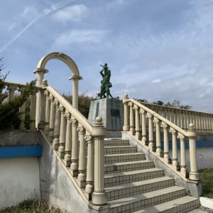 城ヶ島公園・城ヶ島灯台手前の銅像