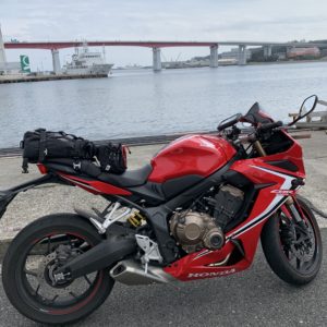 三崎漁港から城ヶ島大橋を望むwith CBR650R