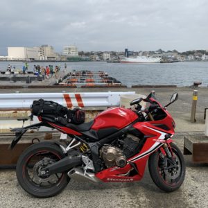 城ヶ島北側の漁港にてwith CBR650R