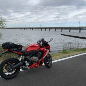 北浦レイクサイドラインから鹿島線の橋を望むwith CBR650R