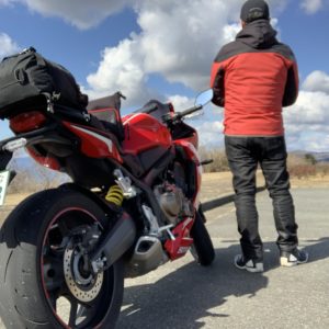 伊豆スカイライン滝知山園地駐車場にて