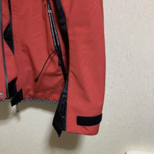 クシタニ・アドーレジャケットの調整機能