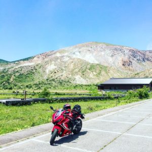 磐梯吾妻スカイライン・吾妻八景のハイライト「浄土平」にてwith CBR650R