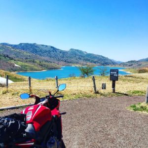 別名「天空の湖」と呼ばれる群馬野反湖にてwith CBR650R